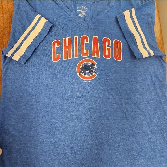 Chicago Cubs 2X blue v neck short sleeved t-shirt - Picture 4 of 5